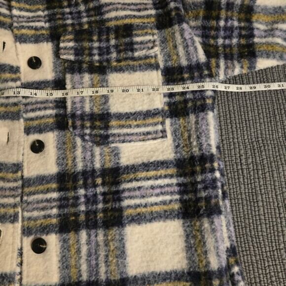 ONLY Rosa Long Plaid Shacket - Size Large - Picture 6 of 9
